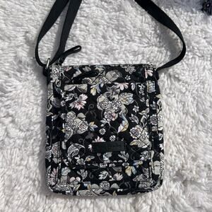 ☆  Vera Bradley Black Floral Crossbody (3A- DM)